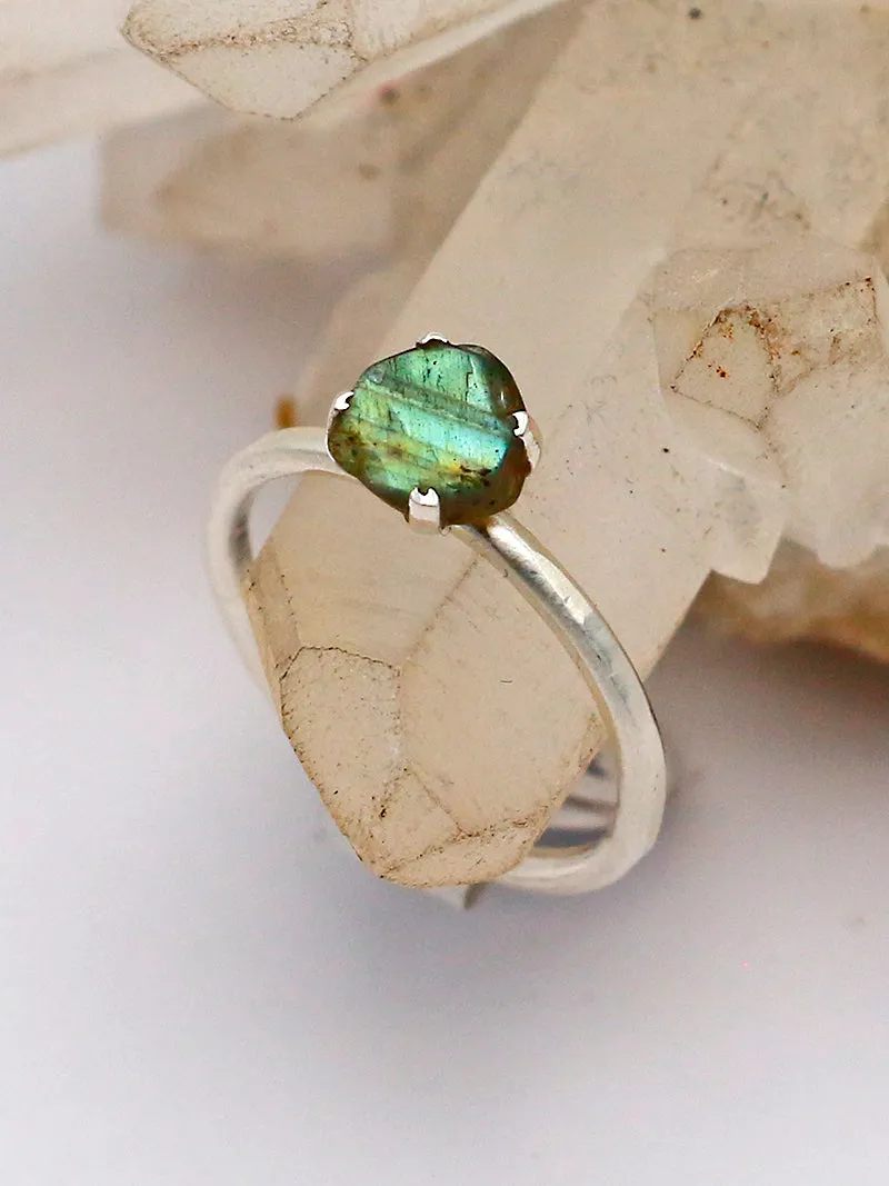 Hiouchi Sterling Silver Stone Stacker Ring | Labradorite