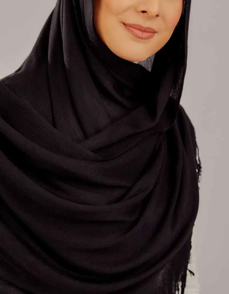 Modelle Twisted Scarves - Shades of Black